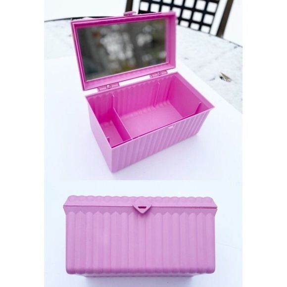Vintage Sassaby Pink Makeup Storage Case